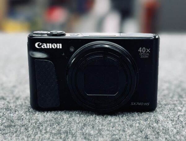 Canon PowerShot SX740 HS 20.3MP Compact Digital Camera w/ Battery, Charger, Case - Image 8