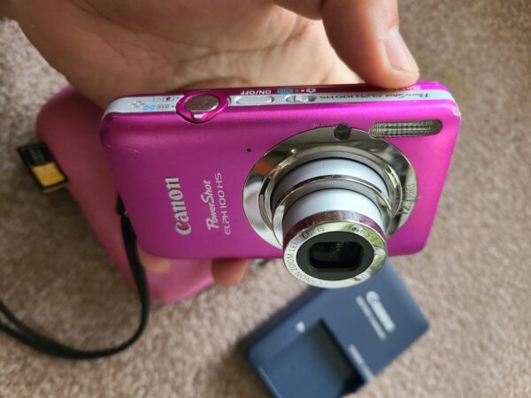 Canon Powershot elph 100 Hs PINK with accessories - Image 10