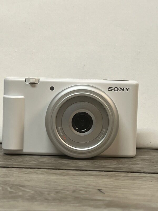 Sony ZV-1F 20.1MP Vlogging Digital Camera 4K Video White - Image 4