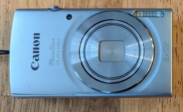 Canon PowerShot ELPH 180 bundle, excellent condition! - Image 3