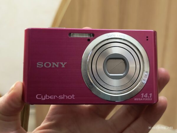 Sony Cyber-shot DSC-W610 14.1MP Digital Camera- Pink Fully Working Great Shape - Image 3