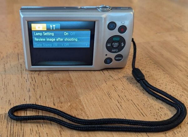 Canon PowerShot ELPH 180 bundle, excellent condition! - Image 6