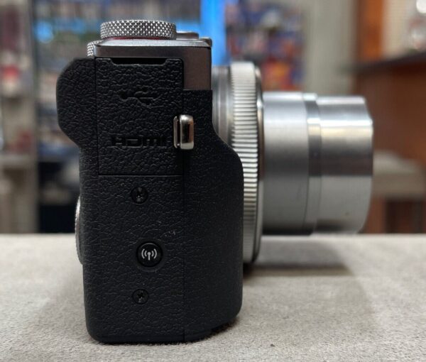 Canon PowerShot G7 X Mark III - 20.1MP Point & Shoot Digital Camera - Silver - Image 3