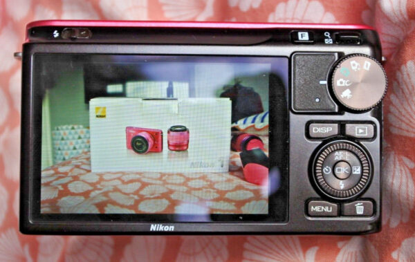 Pink Nikon 1 J2 camera.  Boxed with 10-30mm & 30-110mm lenses, battery & charger - Image 10