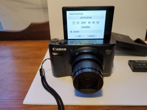 Canon PowerShot SX740 HS 20.3MP 4K Digital Camera 40x Optical Zoom Wi-Fi Black