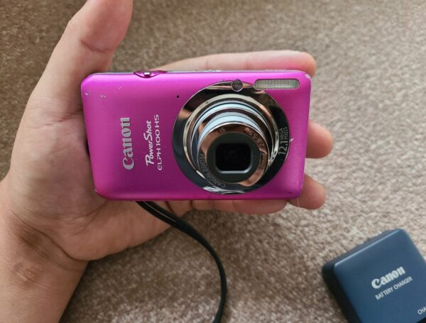 Canon Powershot elph 100 Hs PINK with accessories - Image 11