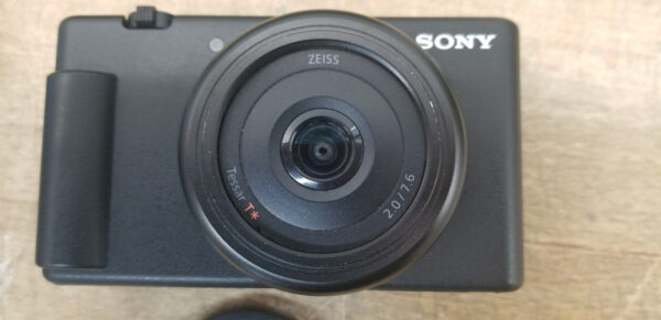 Sony ZV-1F Vlog Camera for Content Creators and Vloggers (Black) - Image 9