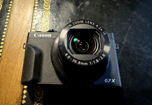 Canon PowerShot G7 X Mark III  20.1MP Point & Shoot Digital Camera  + accessorie - Image 2