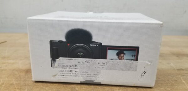 Sony ZV-1F Vlog Camera for Content Creators and Vloggers (Black) - Image 10